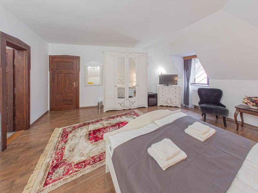 Hotel Salamander - Garni Banska Stiavnica Ngoại thất bức ảnh