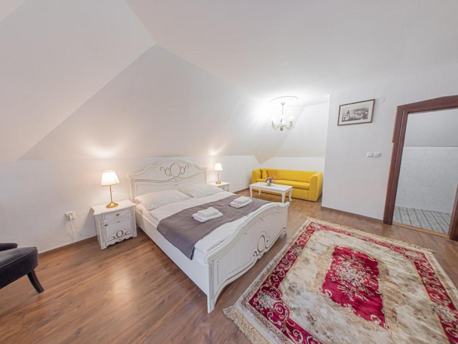 Hotel Salamander - Garni Banska Stiavnica Ngoại thất bức ảnh