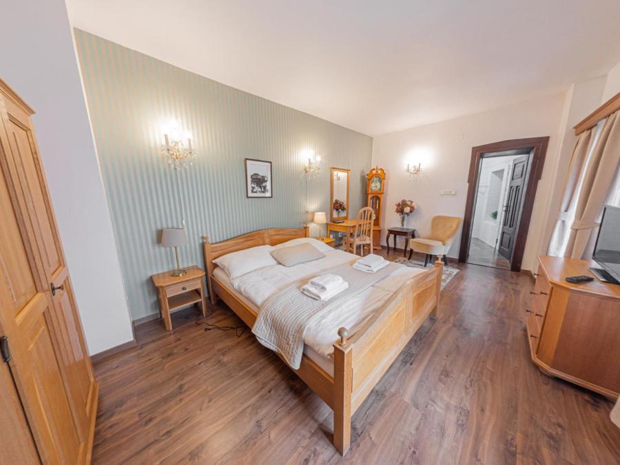 Hotel Salamander - Garni Banska Stiavnica Ngoại thất bức ảnh