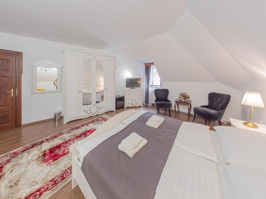 Hotel Salamander - Garni Banska Stiavnica Ngoại thất bức ảnh