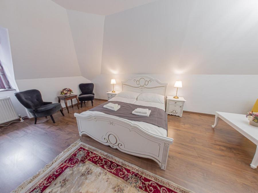 Hotel Salamander - Garni Banska Stiavnica Ngoại thất bức ảnh